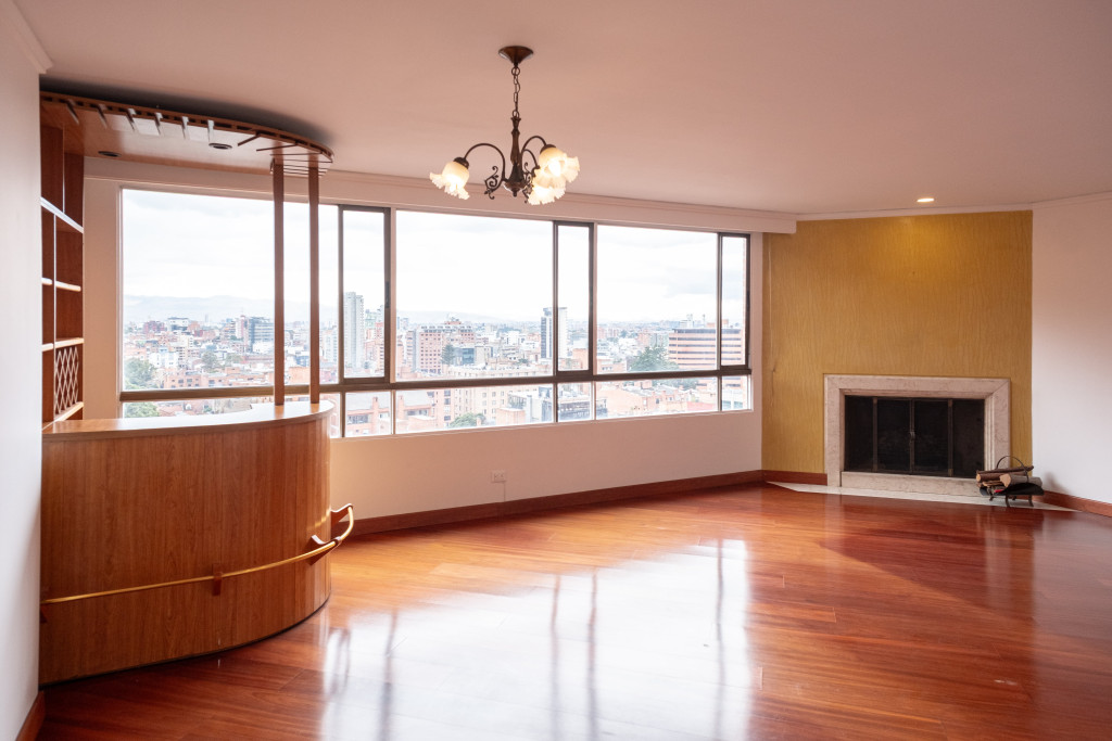 Apartamento En Arriendo - Los Rosales, Bogotá