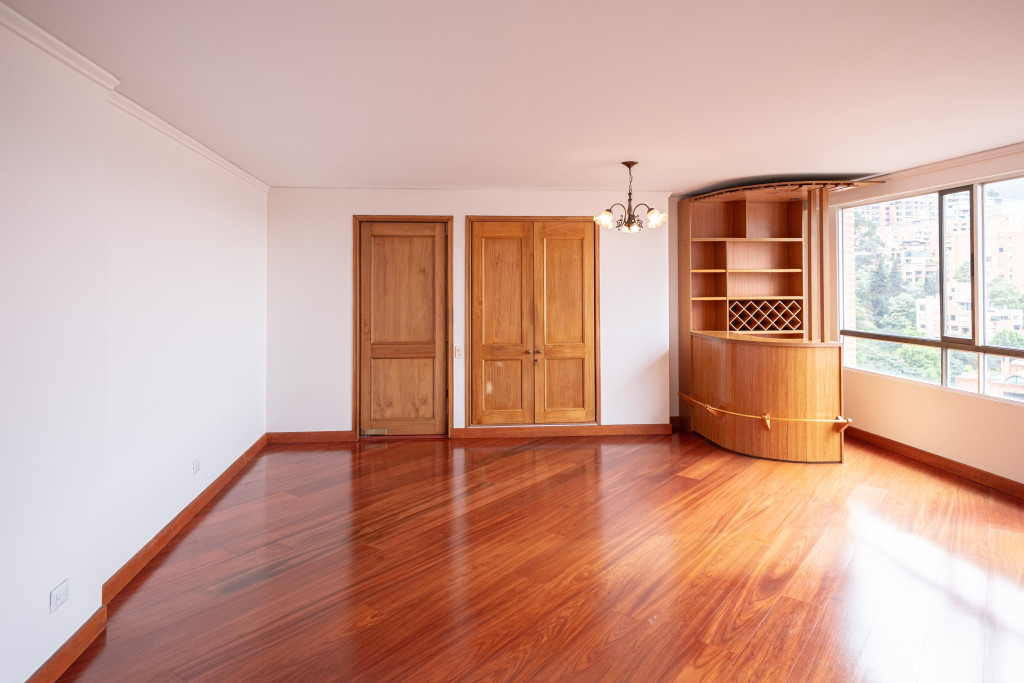 Apartamento En Arriendo - Los Rosales, Bogotá