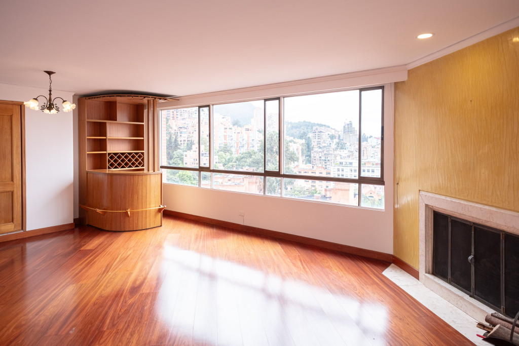 Apartamento En Arriendo - Los Rosales, Bogotá