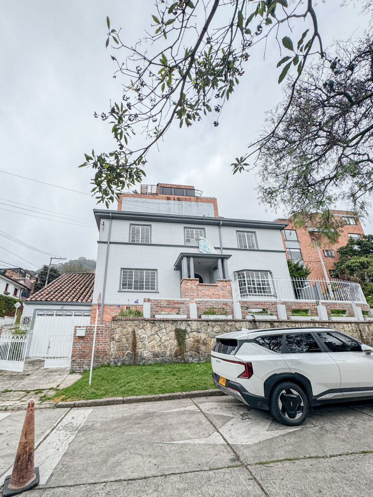 Casa En Arriendo - Los Rosales, Bogotá