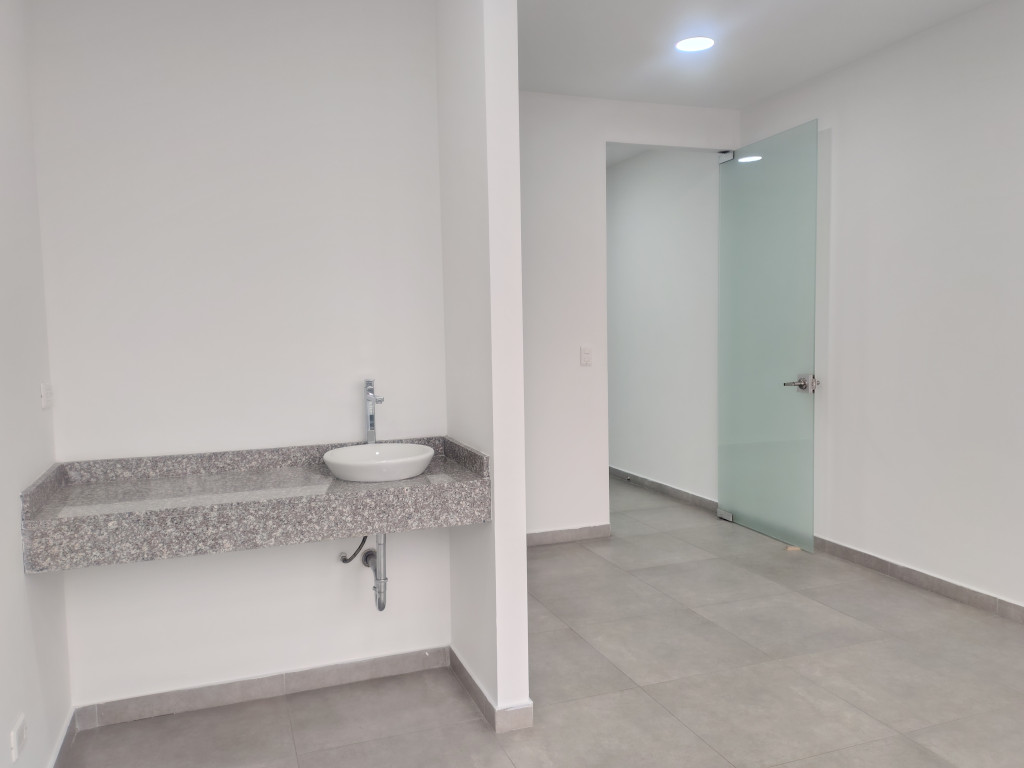Consultorio En Arriendo - Santa Barbara Occidental-Usaquén, Bogotá