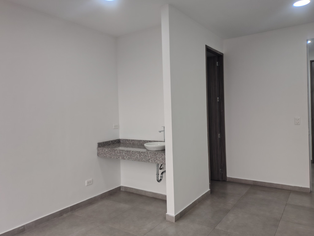 Consultorio En Arriendo - Santa Barbara Occidental-Usaquén, Bogotá