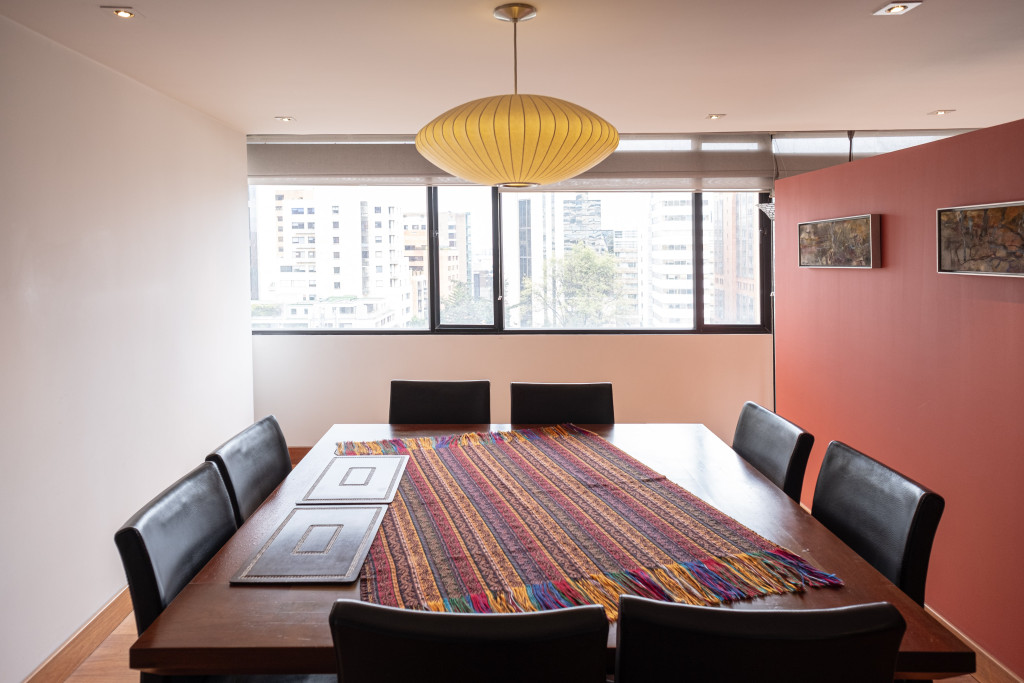 Apartamento En Arriendo - Los Rosales, Bogotá