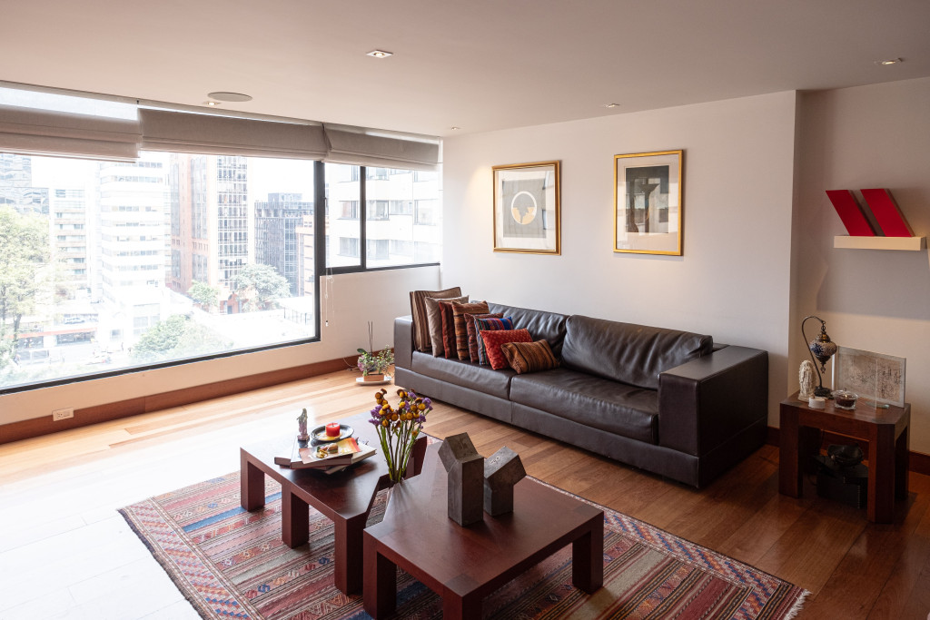 Apartamento En Arriendo - Los Rosales, Bogotá