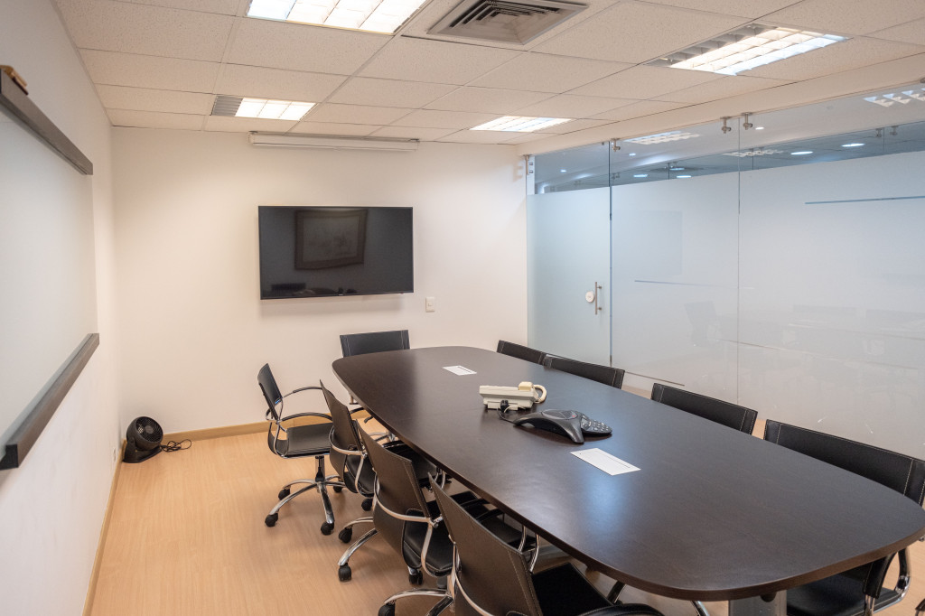 Oficina En Arriendo - Chicó Reservado, Bogotá