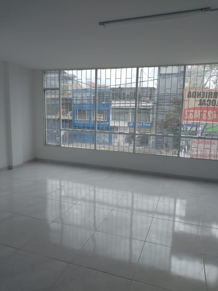 Local En Arriendo - Ciudad Kennedy Central, Bogotá