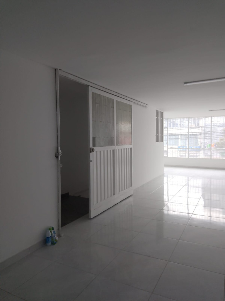 Local En Arriendo - Ciudad Kennedy Central, Bogotá