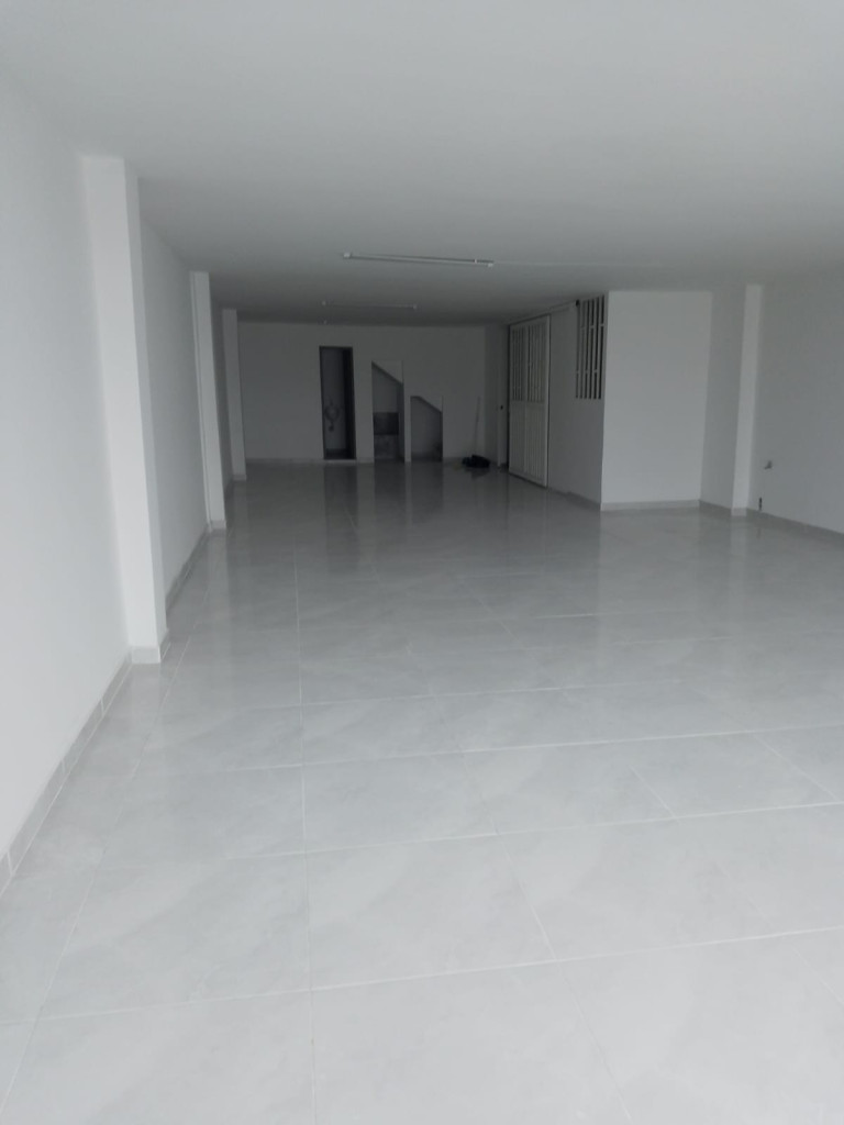Local En Arriendo - Ciudad Kennedy Central, Bogotá