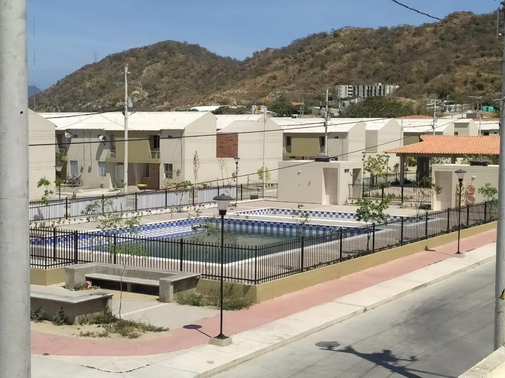 Casa En Arriendo/Venta - Cisne, Santa Marta