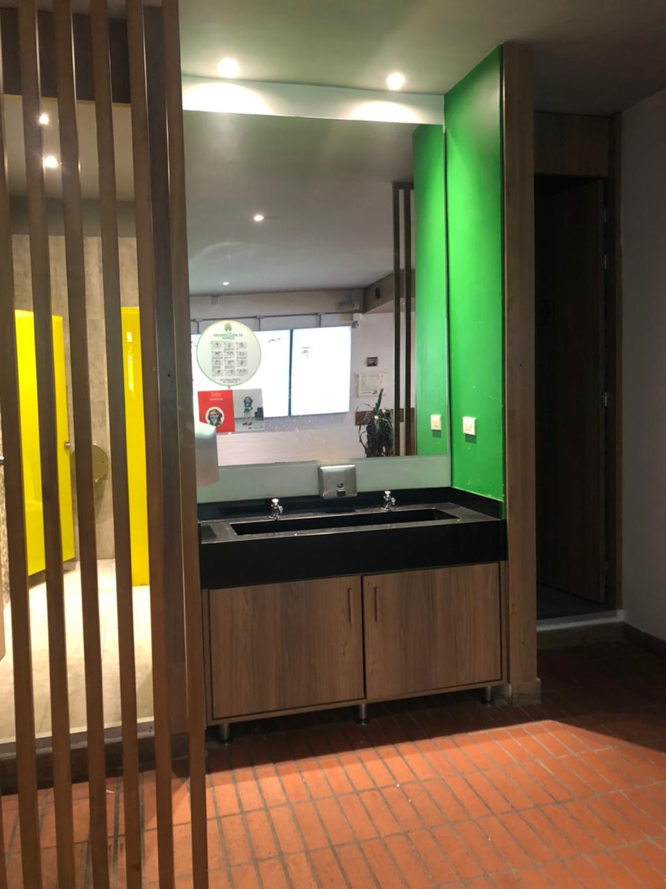 Local En Venta - Chapinero Central, Bogotá
