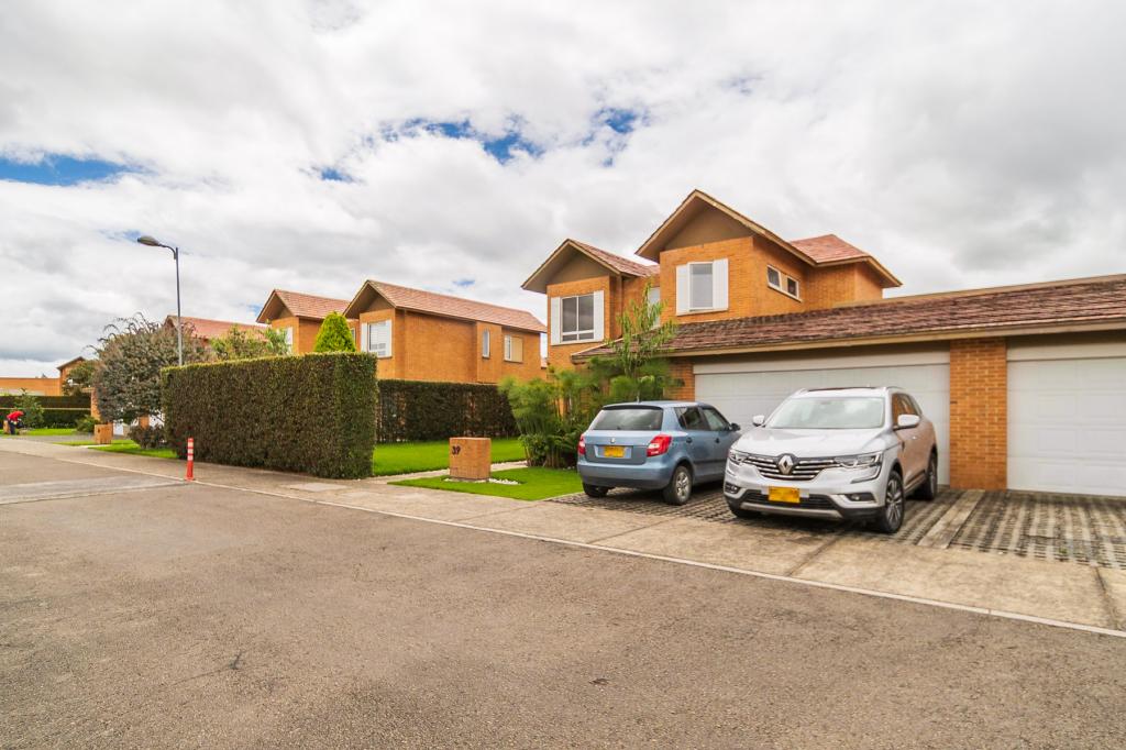 Casa-condominio EN VENTA EN Hacienda Fontanar, código: 10370277 - 23