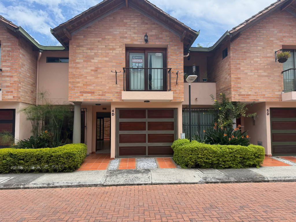 Apartamento en arriendo, código 2626