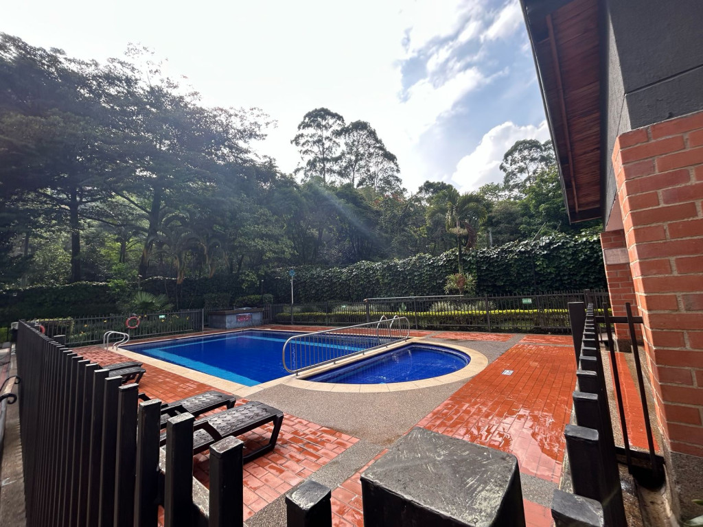 Apartamento en arriendo, código 2627