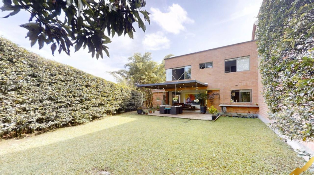 Casa en arriendo, código 2632