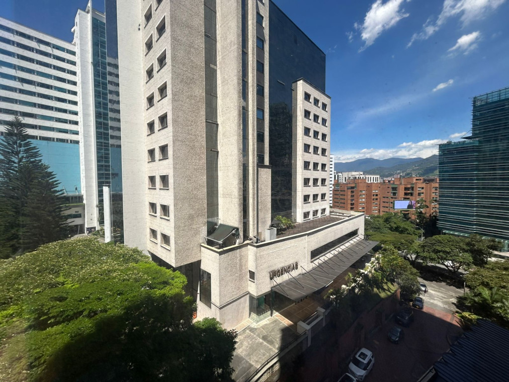 Oficina en arriendo, código 2668
