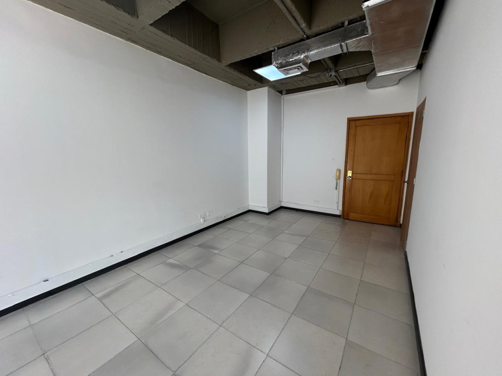 Oficina en arriendo, código 2675