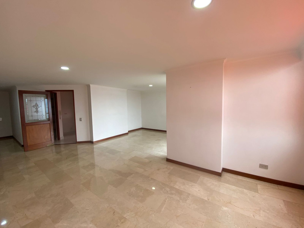 Apartamento en arriendo, código 2808