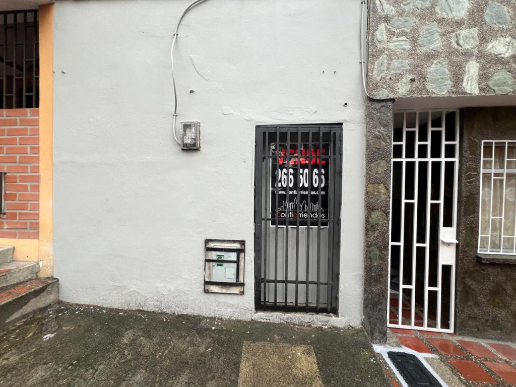 Casalote en venta, código 2847