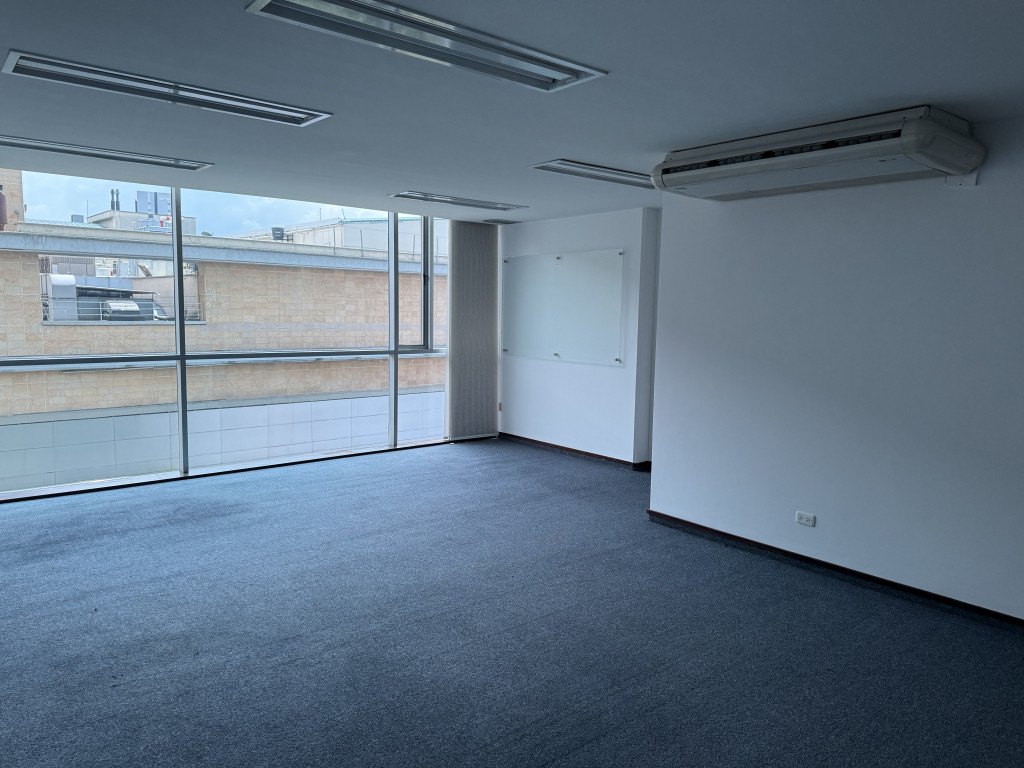 Oficina en arriendo, código 2857