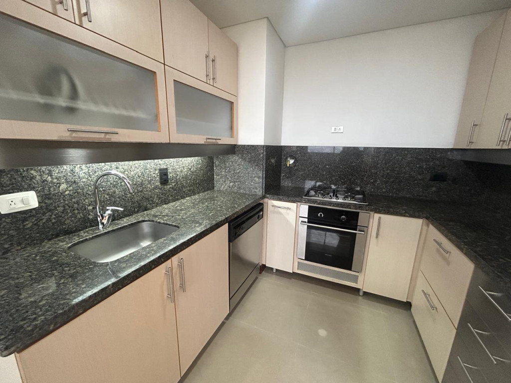 Apartamento en arriendo, código 2877