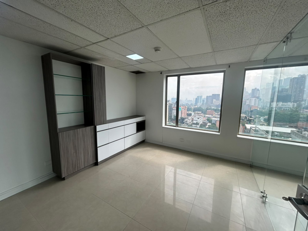 Oficina en arriendo, código 2880