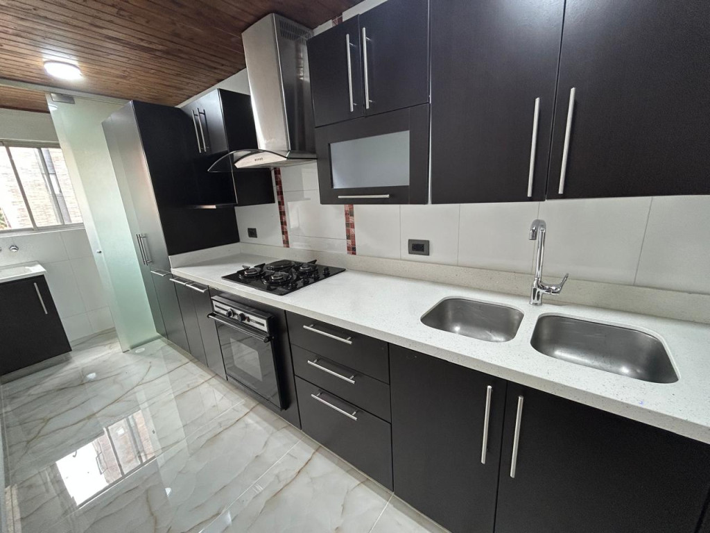 APARTAMENTO CARRERA 37A # 2 SUR 83, Alejandría, Medellín