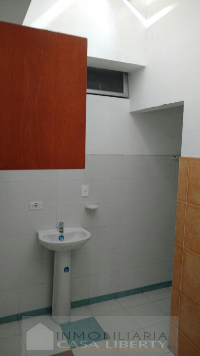 Casa EN VENTA EN Lleras Restrepo, código: 1031818 - 9