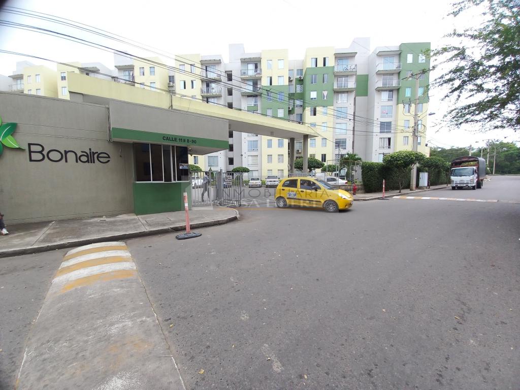 APARTAMENTO CALLE 11 # 8-90 CONJUNTO CERRADO BONAIRE PRADOS DEL ESTE, Prados Del Este, Cúcuta