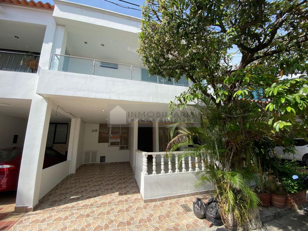 Casa EN VENTA EN Av. Libertadores, Parques Residenciales B, código: 1032742 - 0