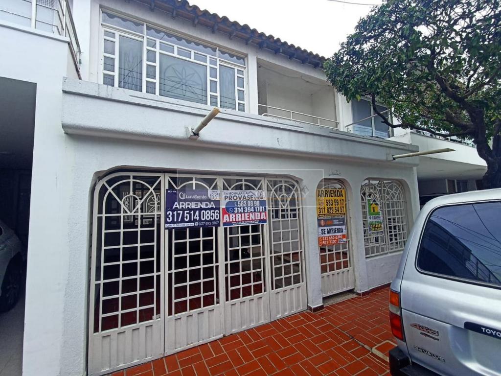 Casa EN ARRIENDO EN Av. Libertadores, Prados Club, código: 10158671 - 1
