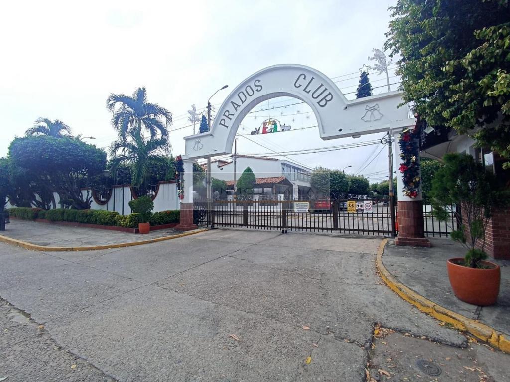 Casa EN ARRIENDO EN Av. Libertadores, Prados Club, código: 10158671 - 0