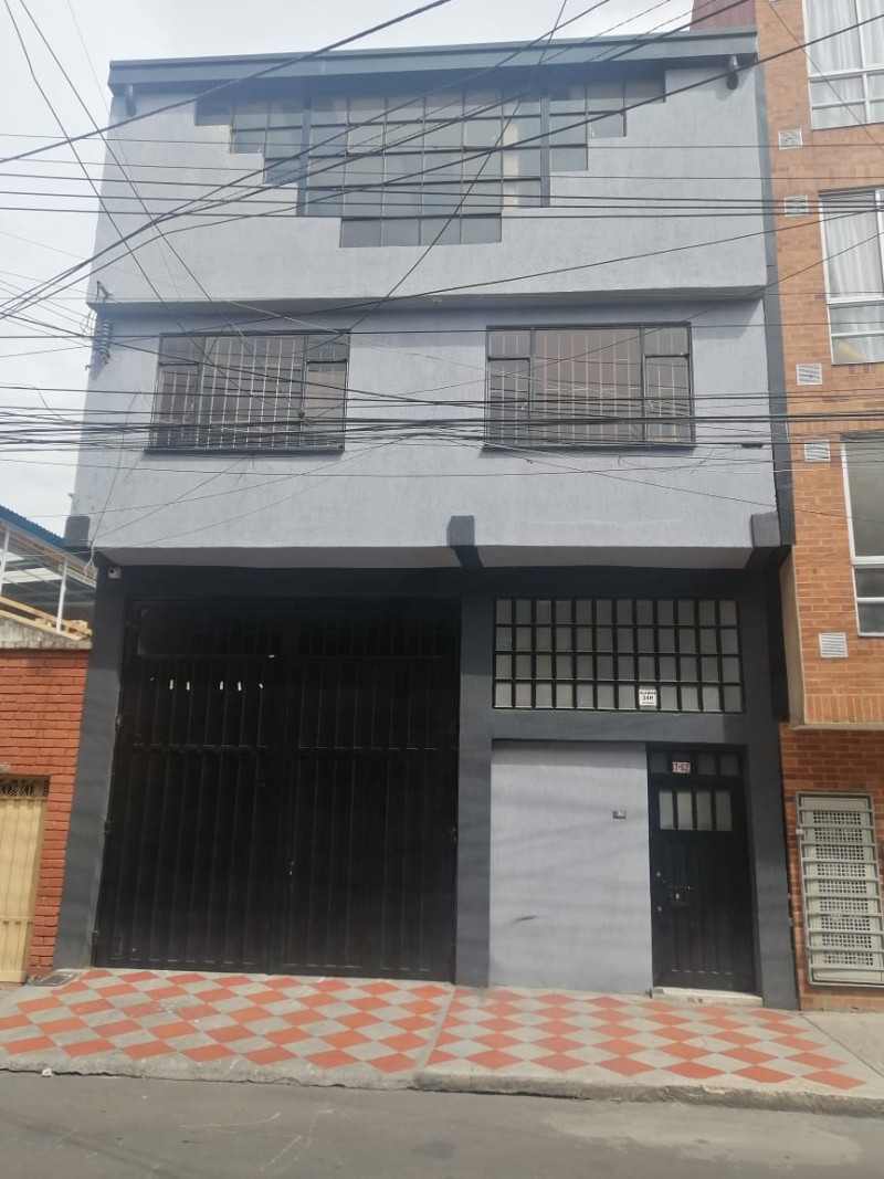Bodega En Arriendo - Los Cerezos, Bogotá