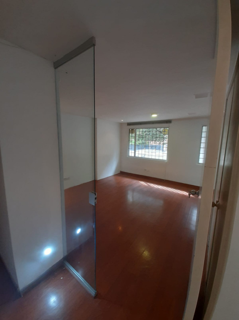 Oficina En Arriendo - Antiguo Country, Bogotá