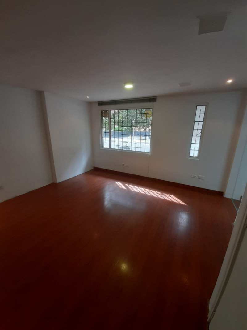 Oficina En Arriendo - Antiguo Country, Bogotá