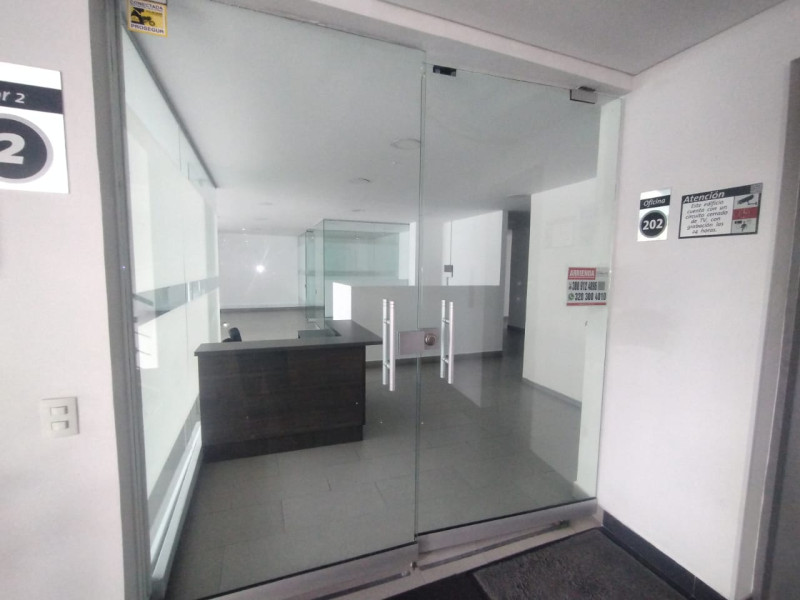Oficina En Arriendo - Antiguo Country, Bogotá