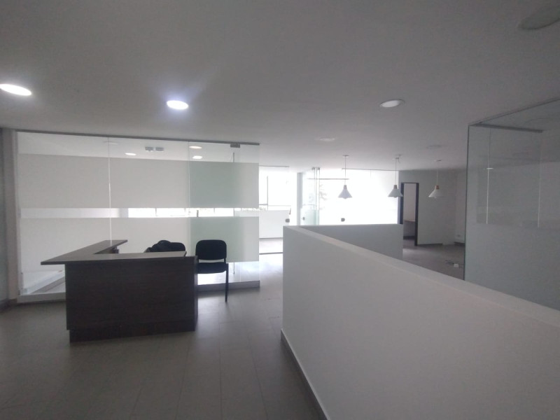 Oficina En Arriendo - Antiguo Country, Bogotá