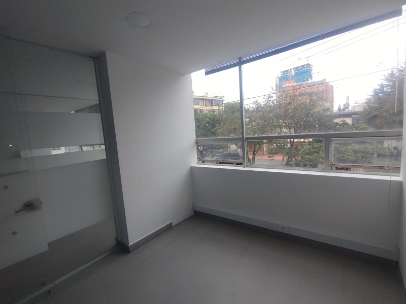 Oficina En Arriendo - Antiguo Country, Bogotá