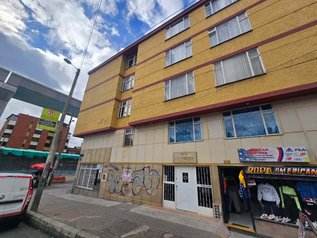 APARTAMENTO Calle 51 # 13 - 92 Apto 402 Edificio NEMIZAQUE, Marly, Bogotá