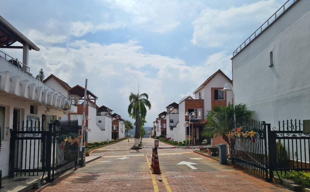 Casa-condominio EN VENTA EN Lagos Del Cacique, código: 10170691 - 0