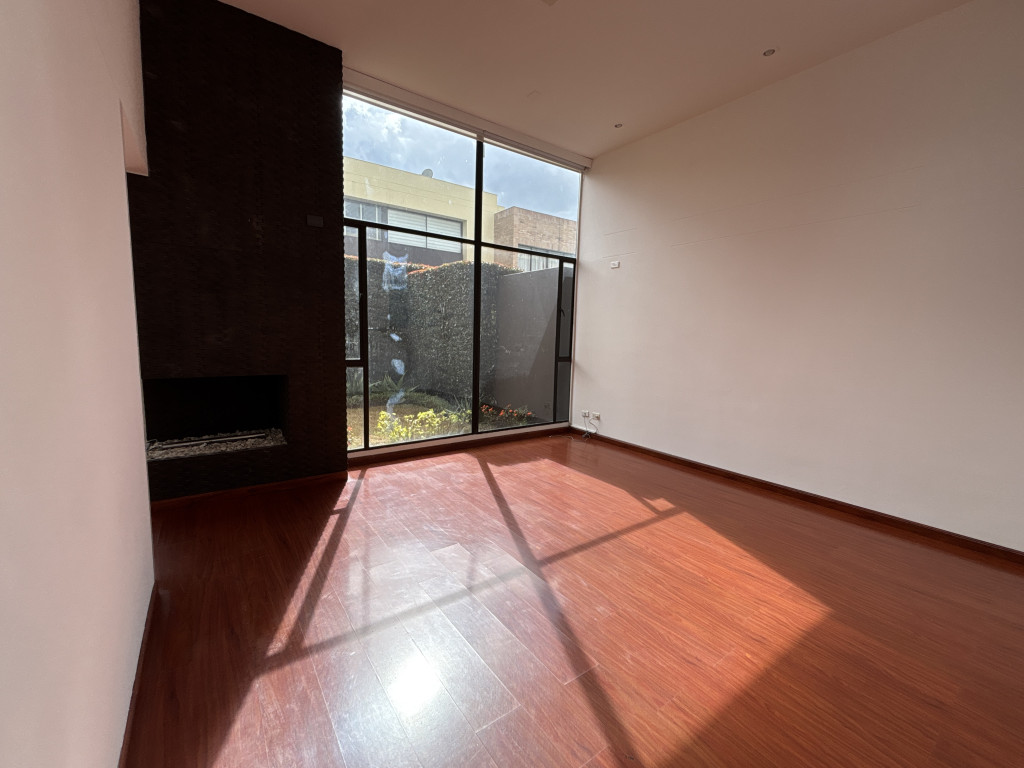 Casa EN ARRIENDO EN Suba, código: 10302599 - 1
