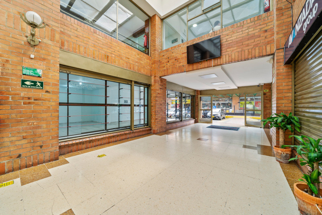 Local EN ARRIENDO EN Avenida Pradilla, código: 10291583 - 4