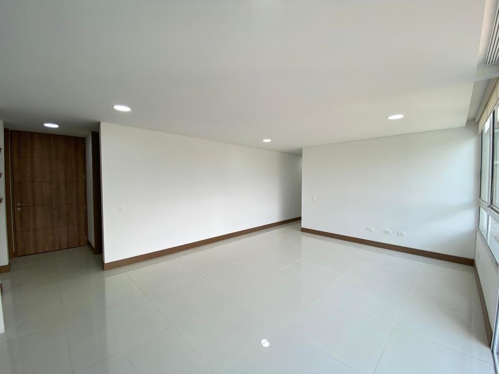 Apartamento En Venta - Ciudad Jardín, Cali