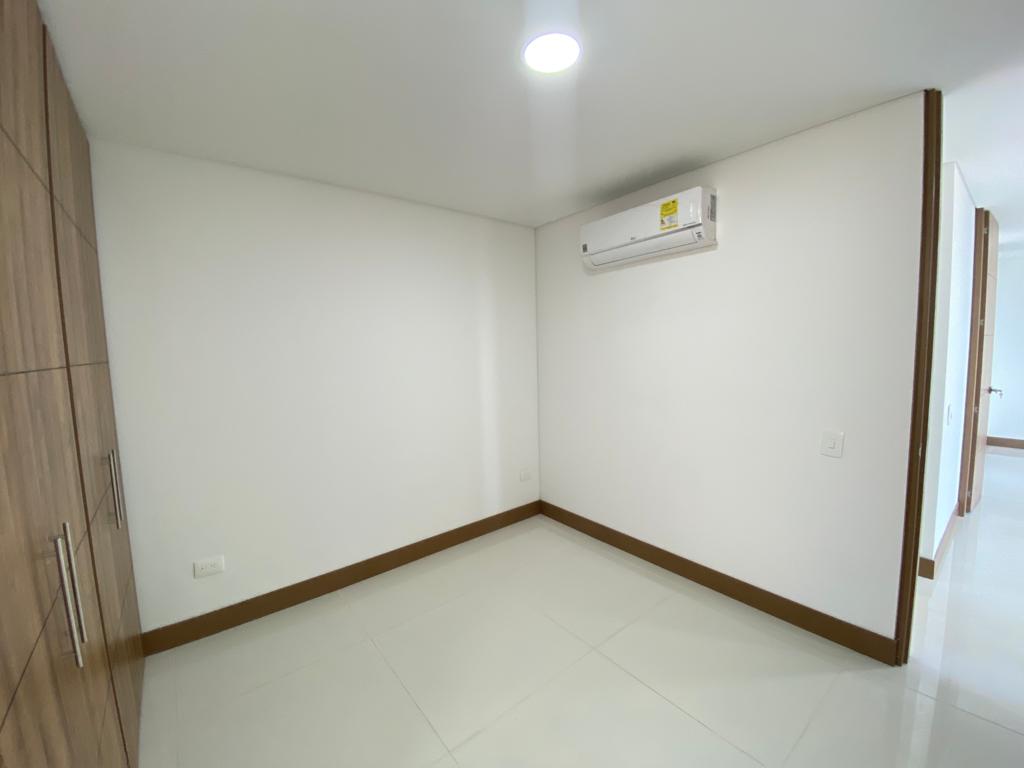 Apartamento En Venta - Ciudad Jardín, Cali