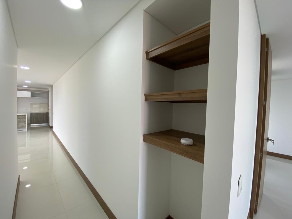 Apartamento En Venta - Ciudad Jardín, Cali