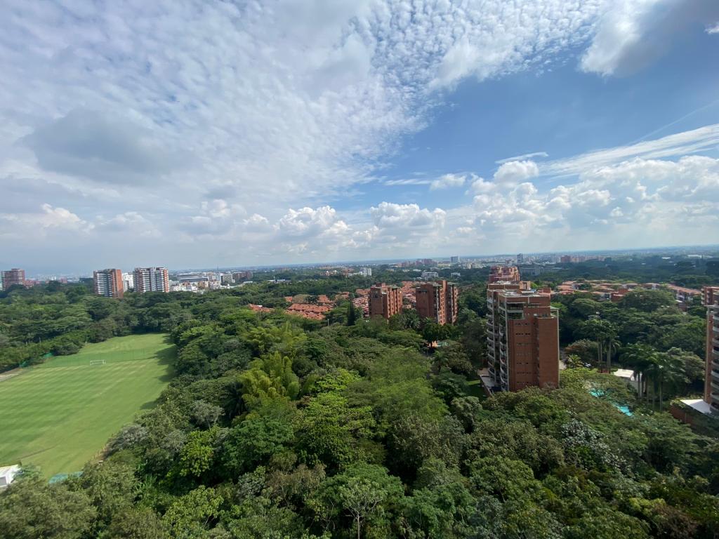 Apartamento En Venta - Ciudad Jardín, Cali