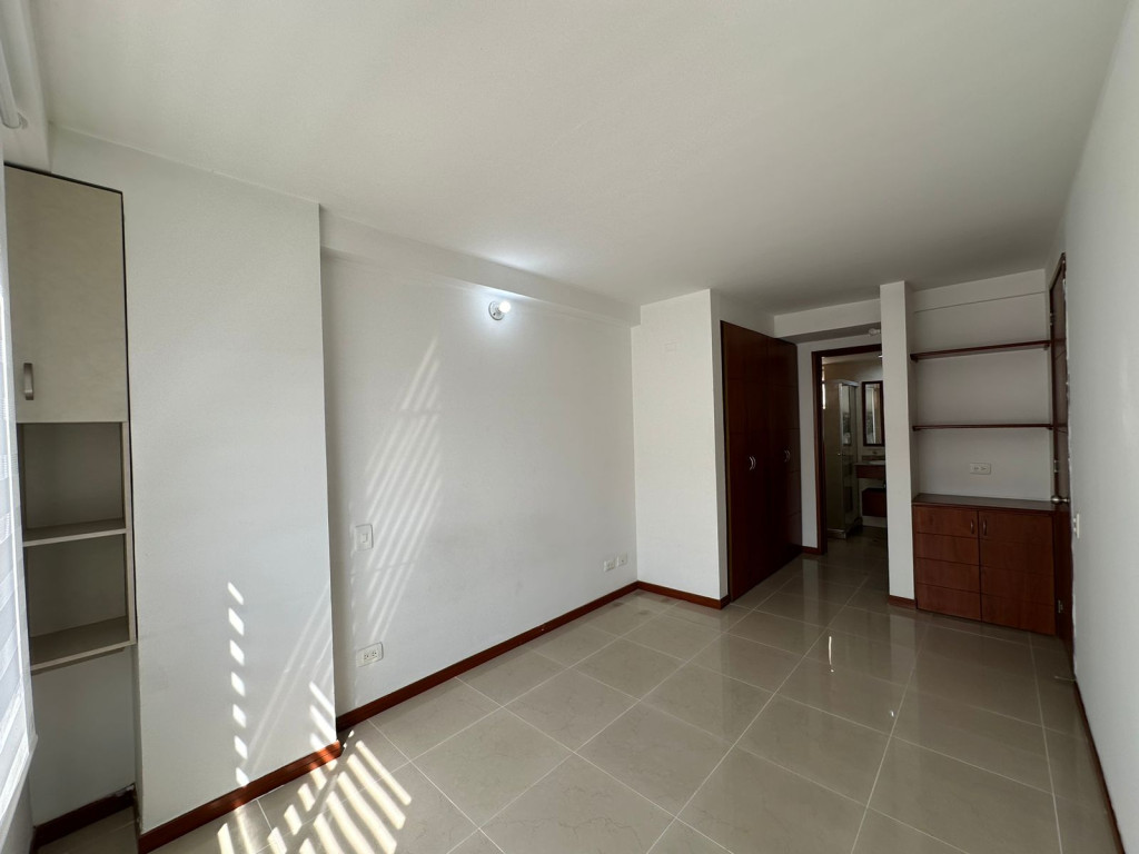 Apartamento En Venta - Cristales, Cali