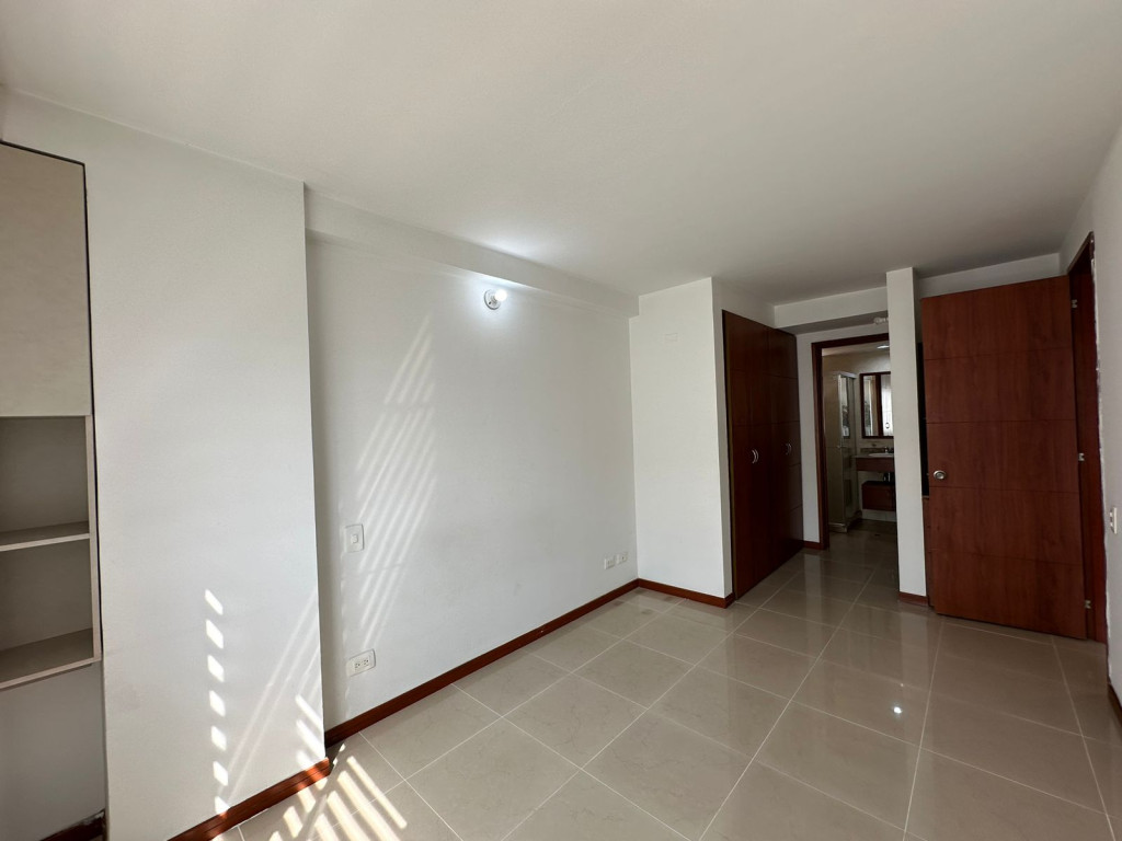 Apartamento En Venta - Cristales, Cali