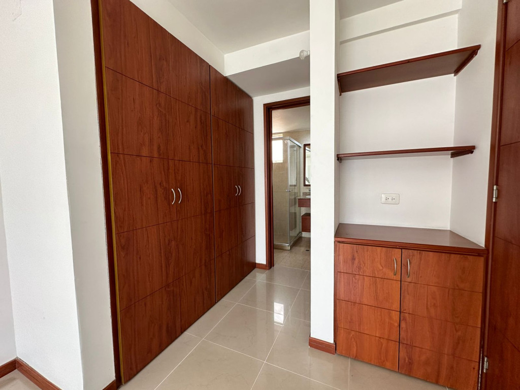 Apartamento En Venta - Cristales, Cali