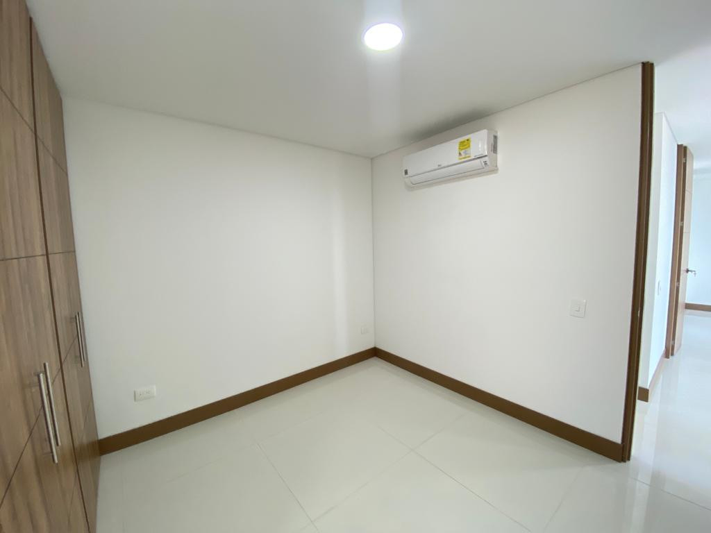 Apartamento En Arriendo - Ciudad Jardín, Cali