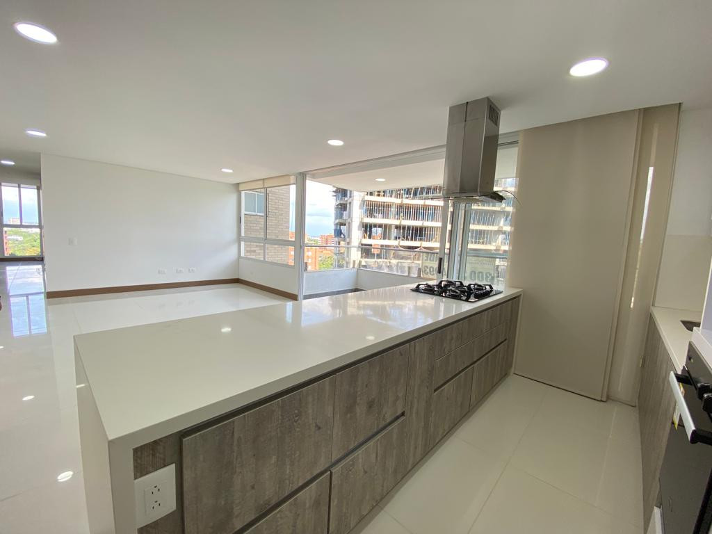 Apartamento En Arriendo - Ciudad Jardín, Cali